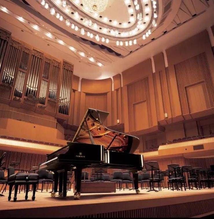 【报道】2017EMC易倍亚洲音乐奖学金-星海音乐学院颁奖仪式暨EMC易倍海外艺术家彼得·多纳赫钢琴独奏音乐会圆满结束！