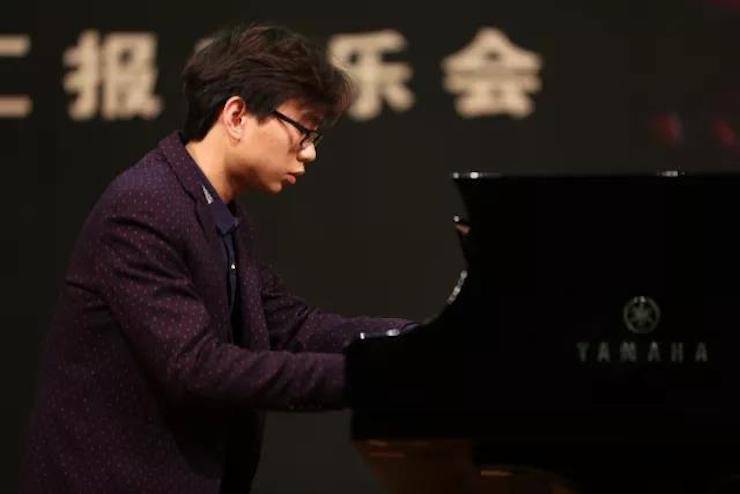 奏响青春旋律，添彩艺术人生|2017EMC易倍亚洲音乐奖学金综合师范类院系全国汇报音乐会（第一。┰猜淠