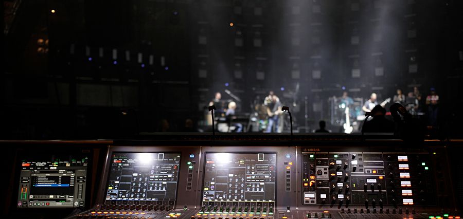 EMC易倍RIVAGE PM10与Jamiroquai一起看遍世界